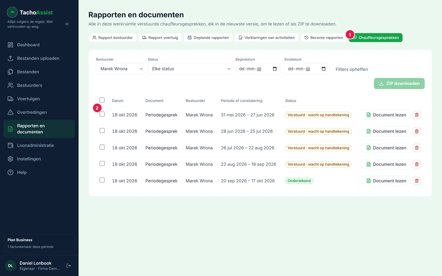 De lijst met gesprekken: datum, bestuurder, periode en status.